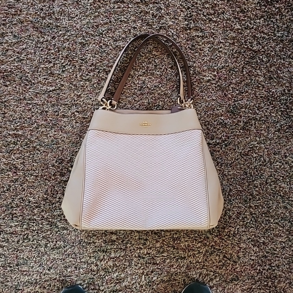 Coach Lexy Beige Legacy Jacquard Women's Bag - Not yellow tone - Excellent! - Picture 4 of 16